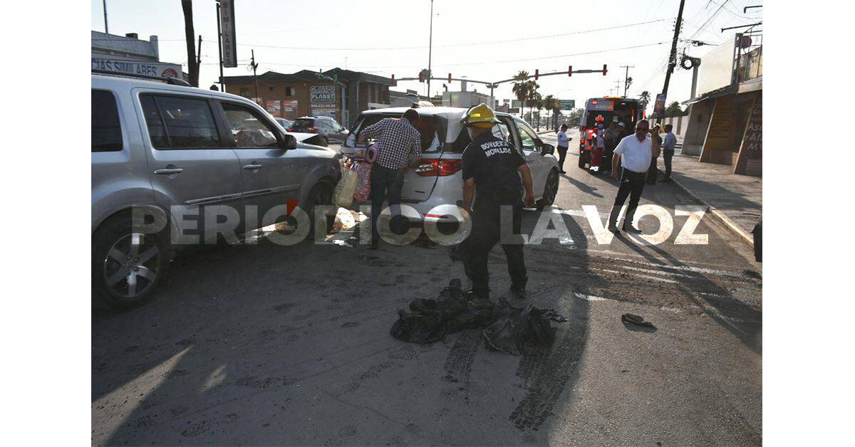 Causa mujer mayor carambola en el Juárez
