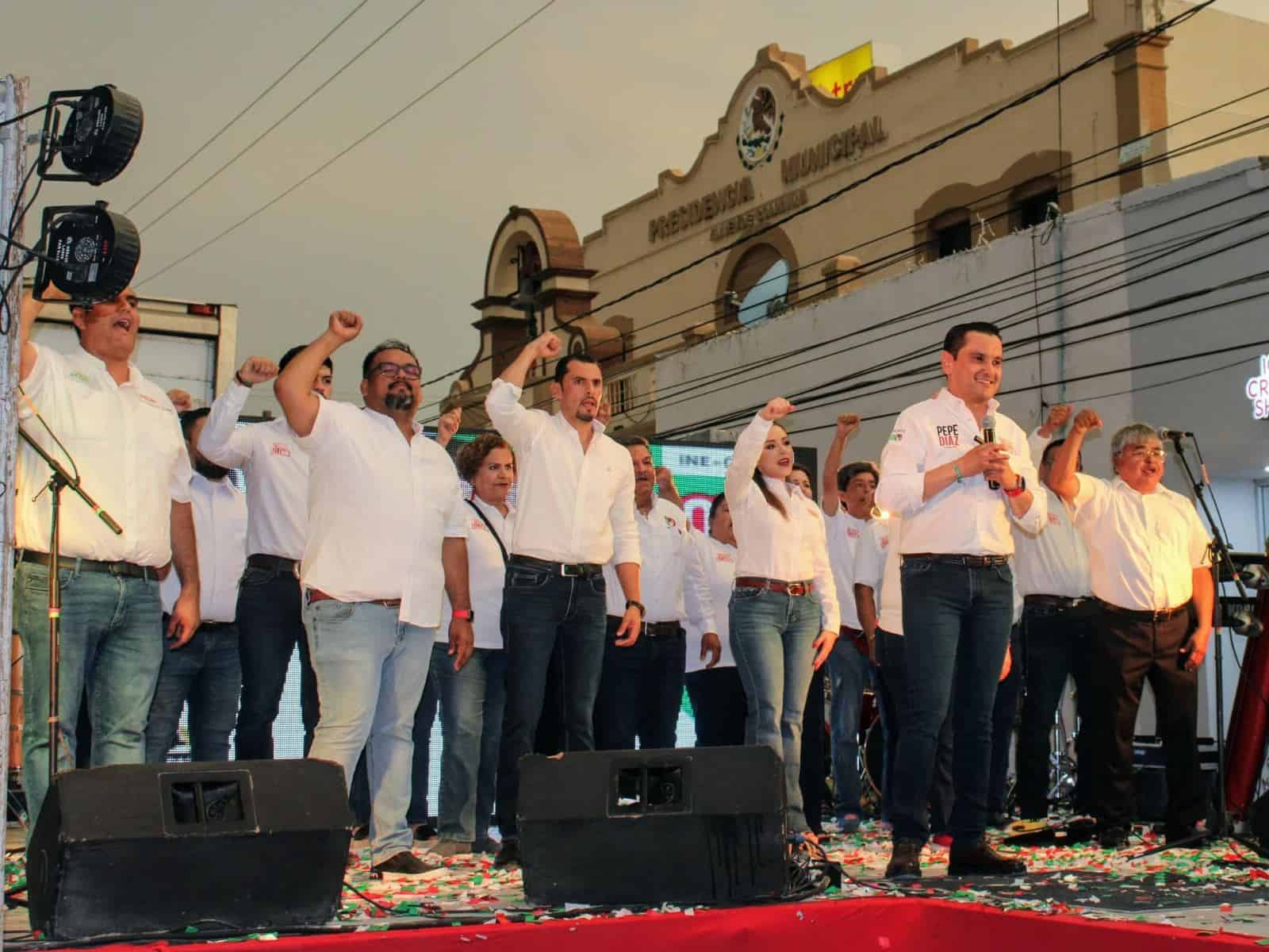 Pepe Díaz Gutiérrez presenta su cierre de campaña con gran afluencia en Allende