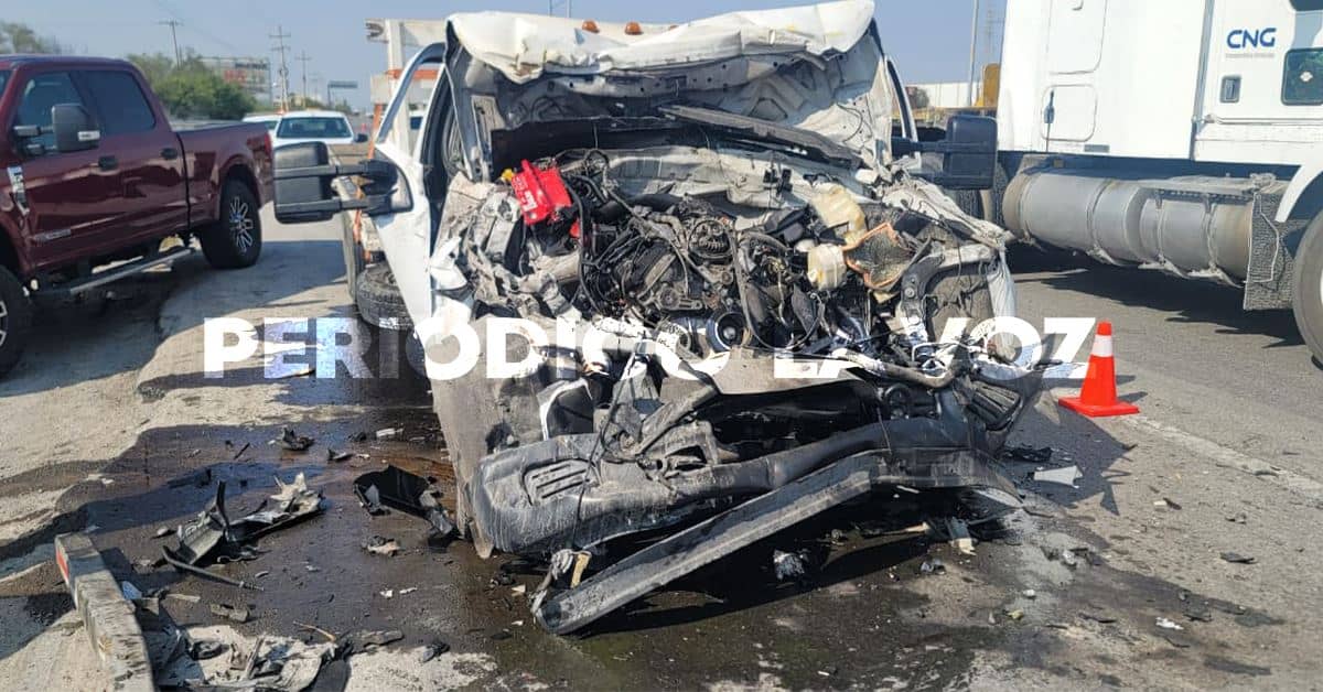 Potente choque por alcance deja lesionado a conductor de camión