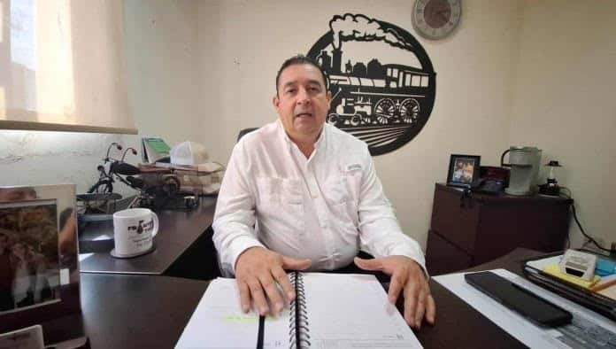 Víctor Javier Martínez; director de Fomento Económico.