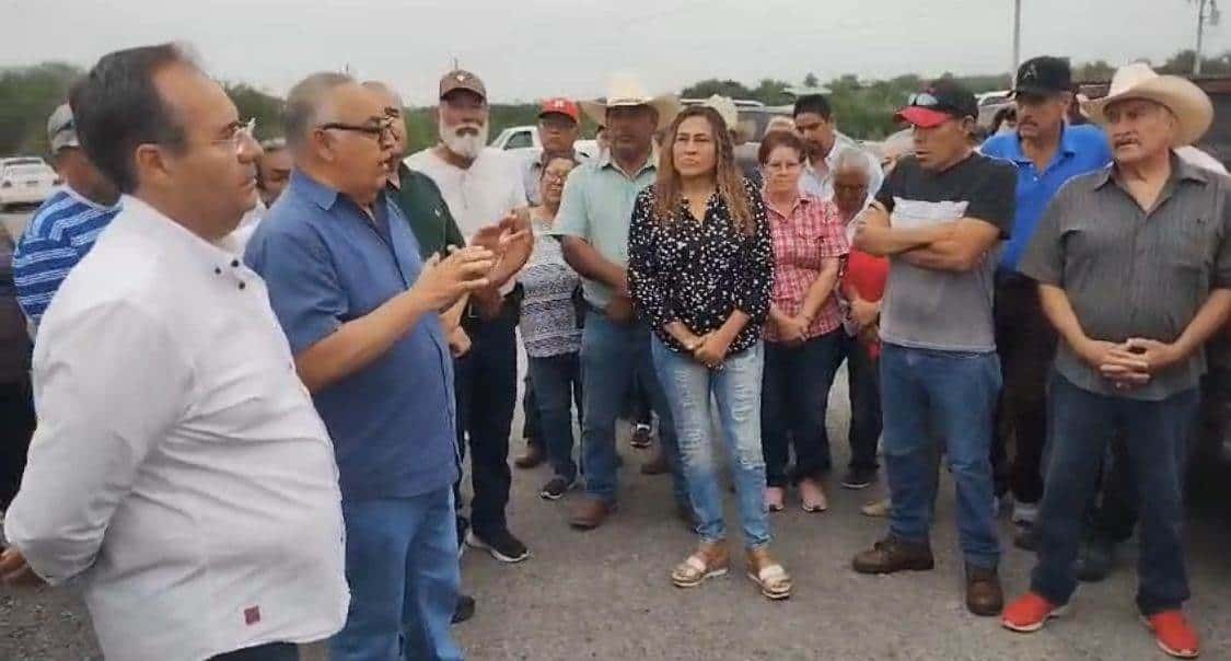 Los ejidatarios fueron atendidos por Gerardo de Hoyos.
