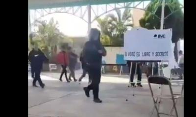 Sujetos roban boletas electorales en Puebla