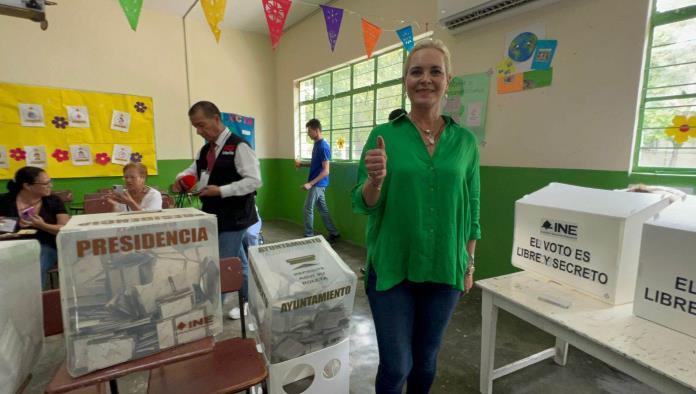 Cumple Laura Jiménez acudiendo a las urnas 