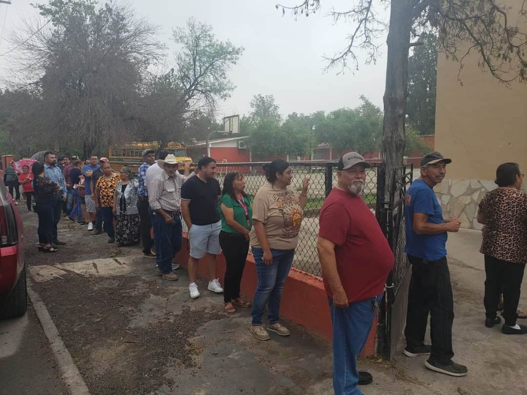 Caos Electoral en Zaragoza: Ciudadanos tienen que esperar HORAS para Votar