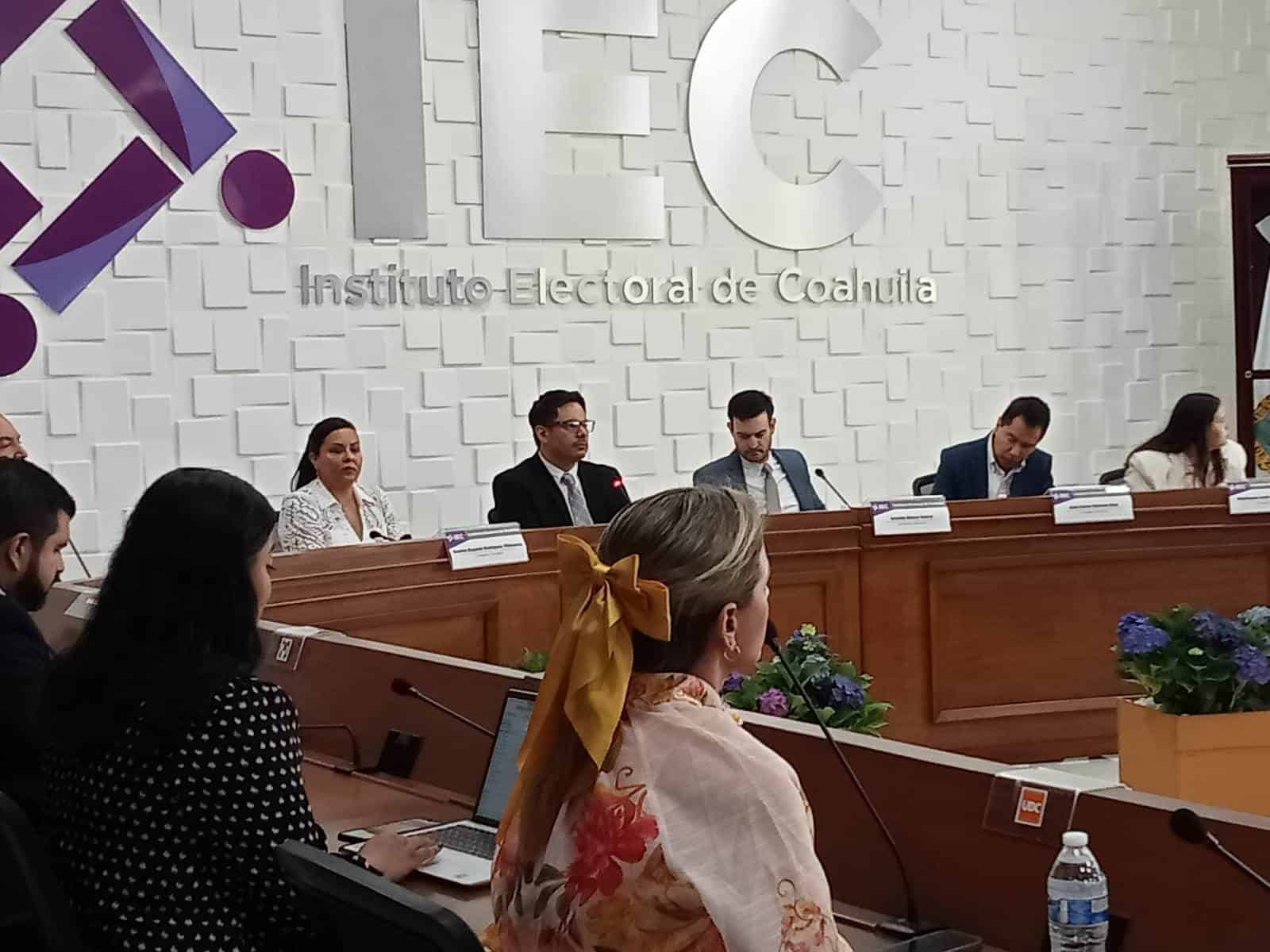Inician sesión INE e IEC para jornada electoral