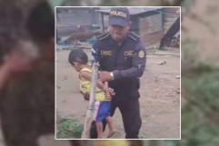 Policías liberan a niño hambriento atado con alambre; pasó días sin comer