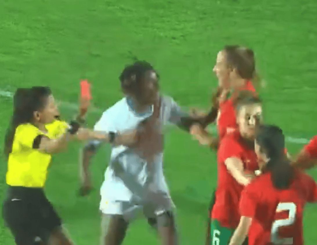 Jugadora del Congo le da puñetazo a jugadora de Marruecos en amistoso