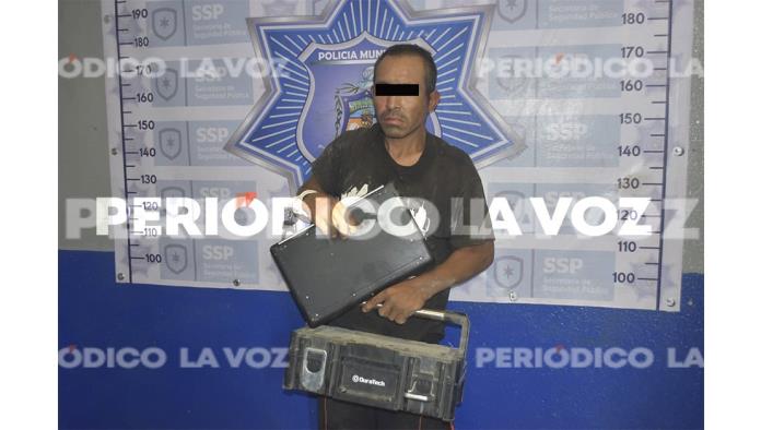 Encuentra a ‘ratota’ saliendo de su casa