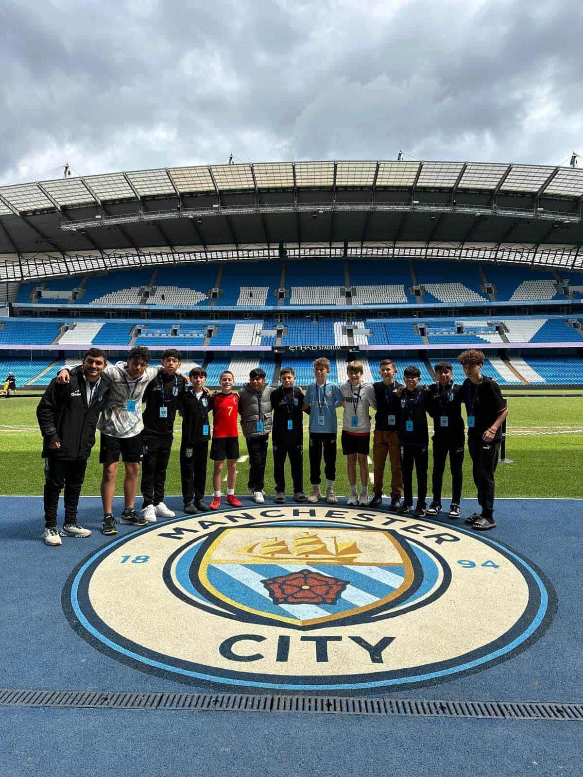 ENTRE LOS MEJORES: Jóvenes Acuñenses Dejan Huella en Torneo de Fútbol en EUROPA