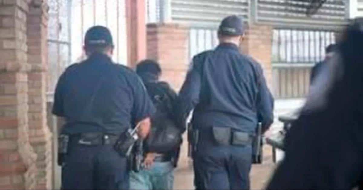 Atrapa la migra a pedófilo en puente 