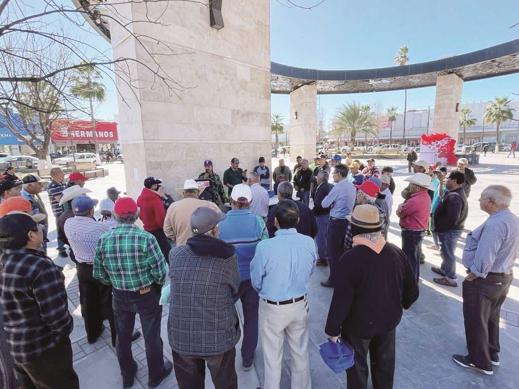 Ex obreros del 5 por ciento buscan una compensación de al menos 20 mil pesos.
