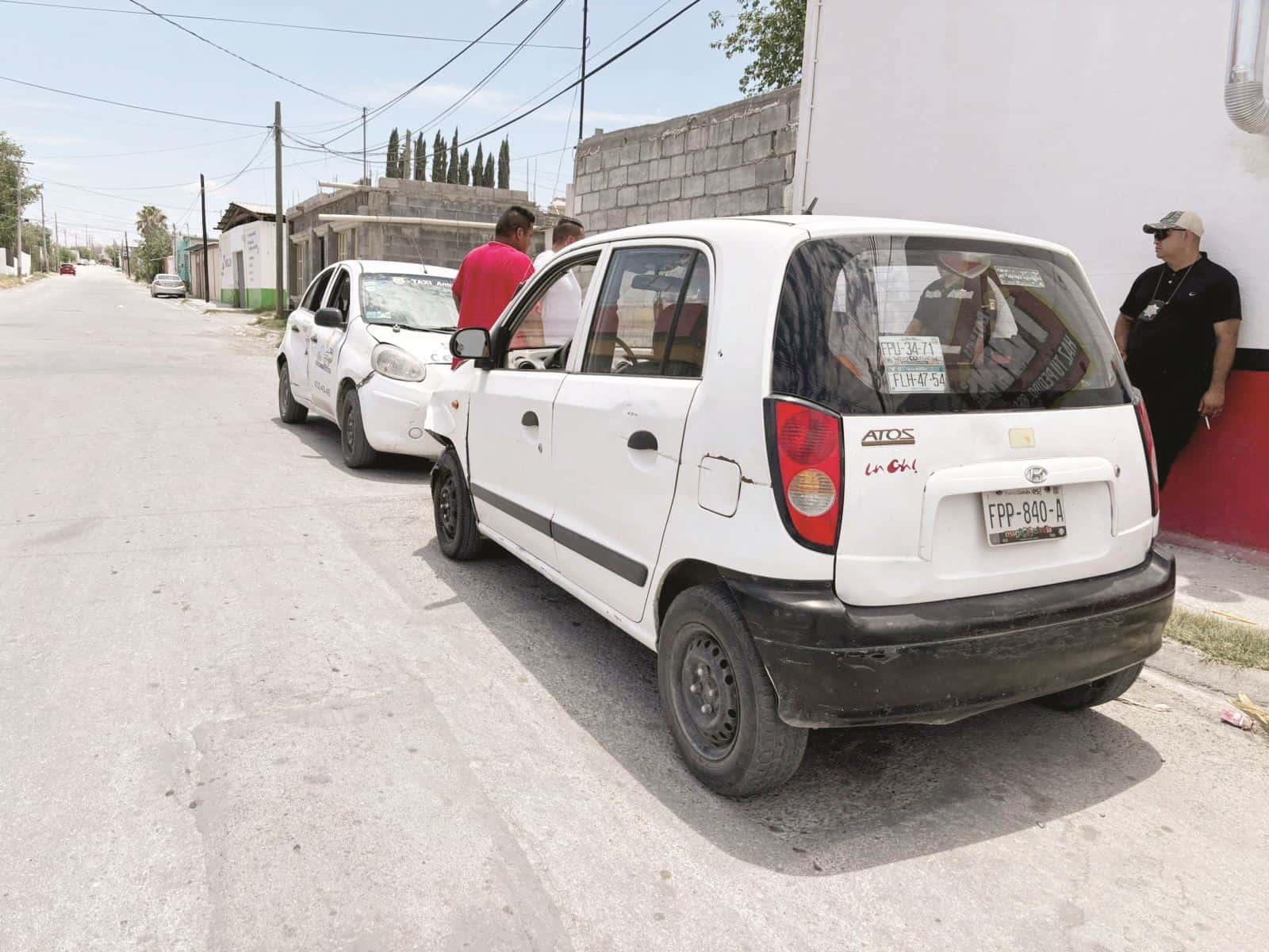 Le quita derecho de vía y lo impacta