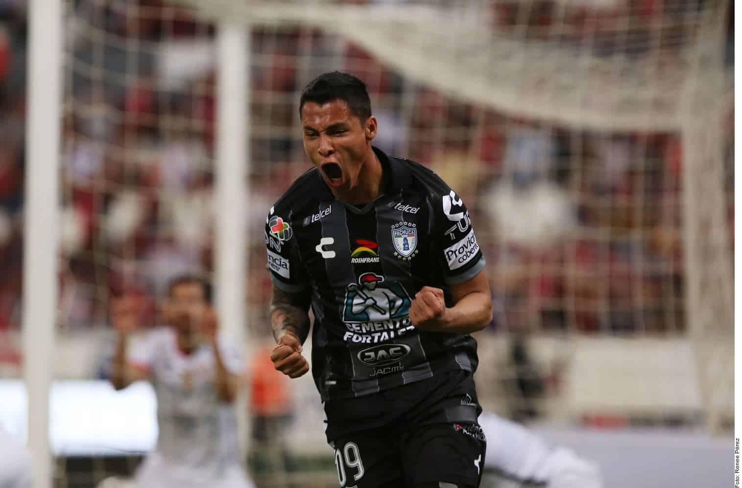 Anuncia Rayados llegada  de De la Rosa 