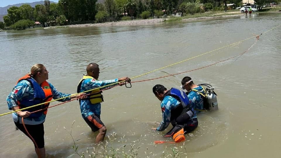 Joven muere ahogado en río tras salvar a su amiga en Durango