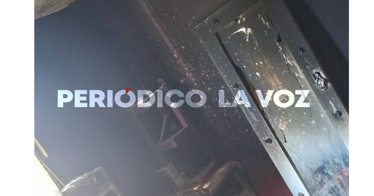 Arde casa en Colinas