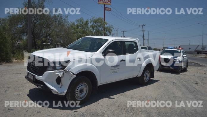 Estrella camioneta contra armatoste