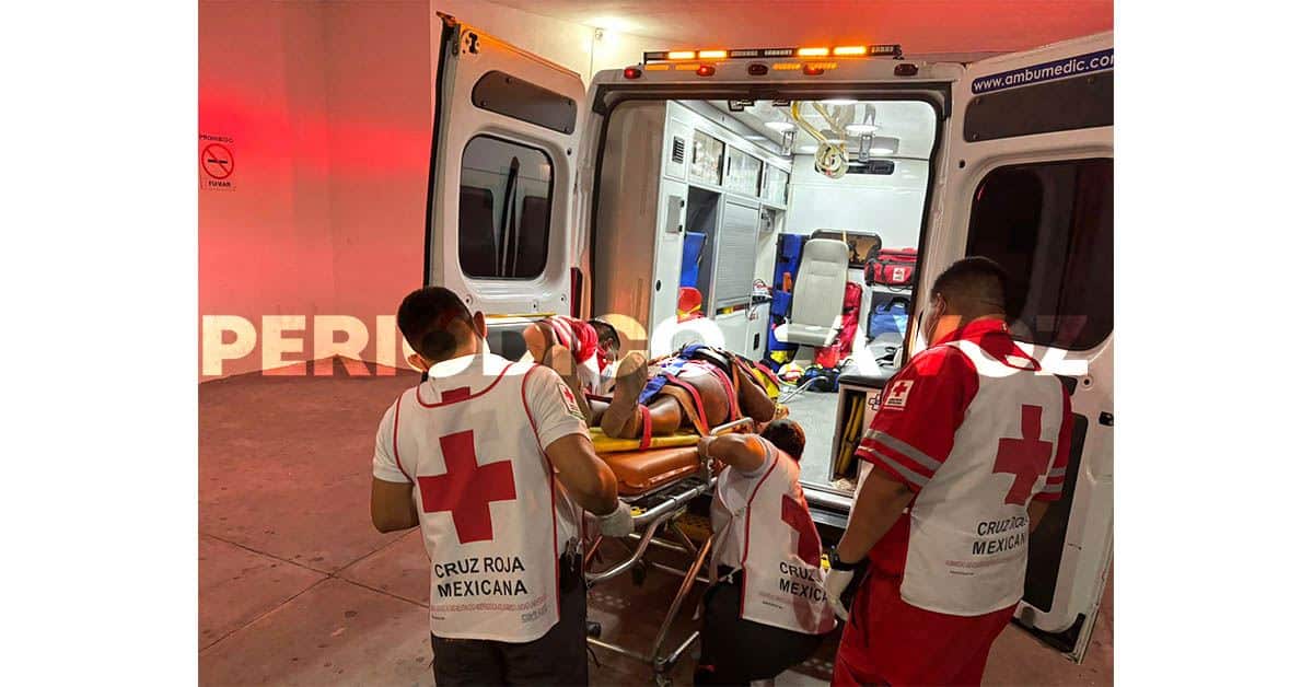 Tumba cafre a pareja de moto