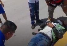 Motociclista de Banco Azteca sufre ACCIDENTE en Boulevard V. Carranza