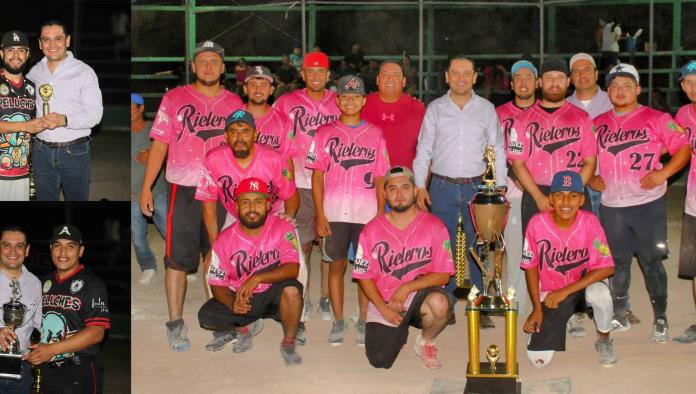 Final de la Liga Municipal de Softbol Varonil celebra a campeones