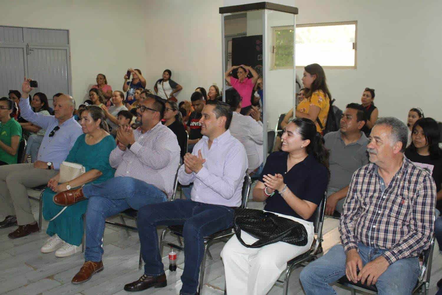 Celebran Clausura de cursos en la Casa de la Cultura de Allende y Río Bravo