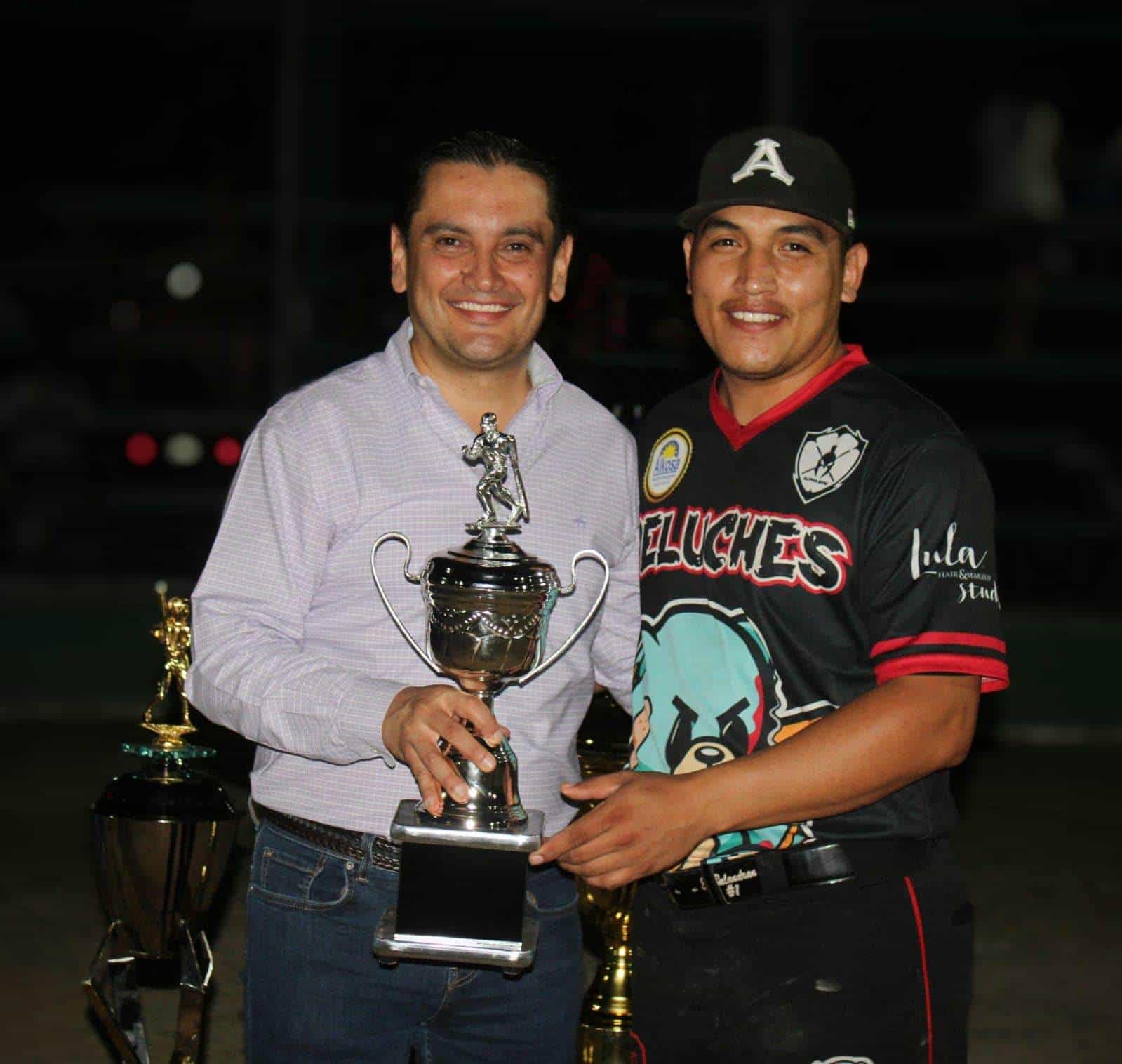 Final de la Liga Municipal de Softbol Varonil celebra a campeones