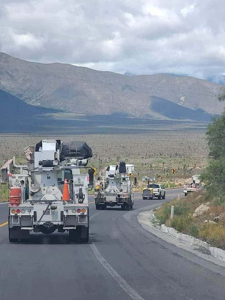 Electricistas de Nava y Acuña se unen al rescate en el Golfo tras huracán Alberto