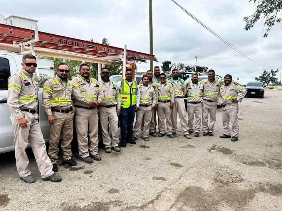 Electricistas de Nava y Acuña se unen al rescate en el Golfo tras huracán Alberto
