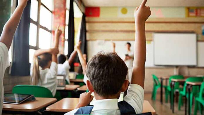 Reanudan clases a partir del lunes en todos los niveles
