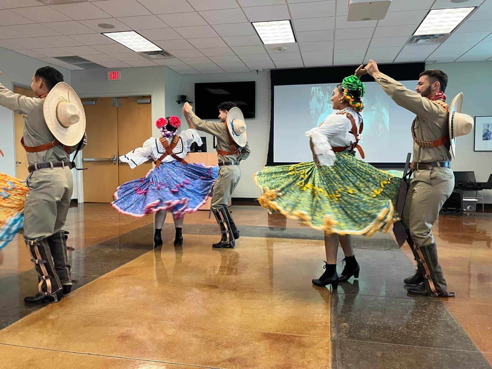 Cultura en movimiento: Grupo Cotzal brilla en evento internacional