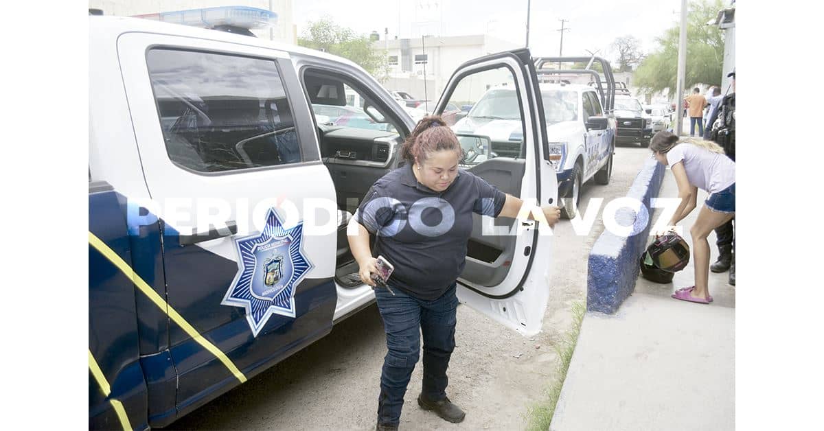 Golpea a Policía