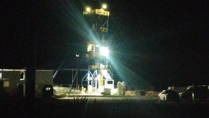 Informan a viudas que extraerán restos mineros en unas horas más 
