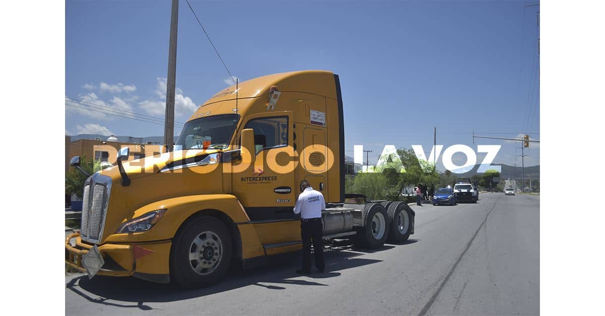 ‘Arremanga’ trailero autos en Las Torres