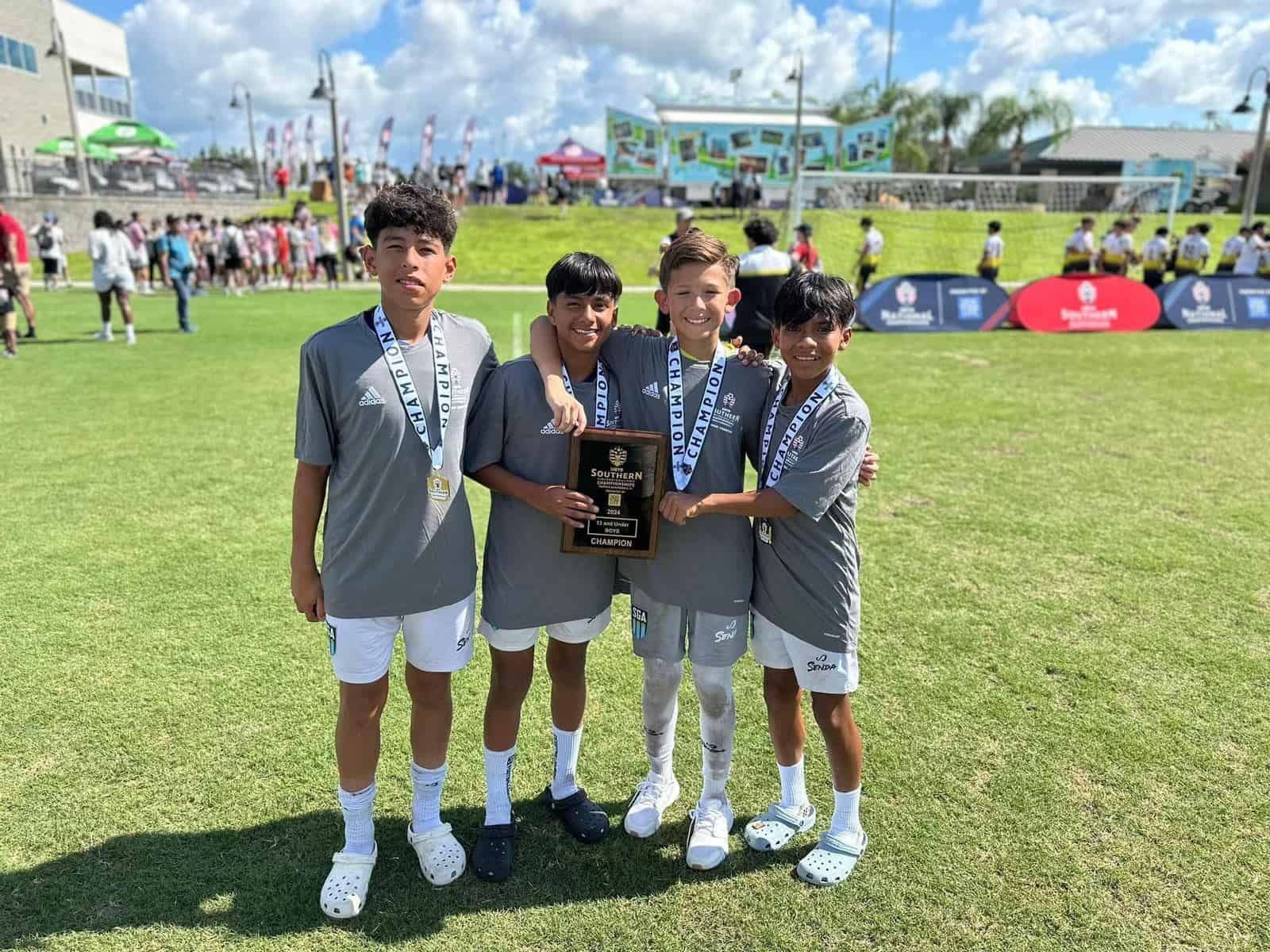 Se coronan acuñenses campeones en torneo internacional
