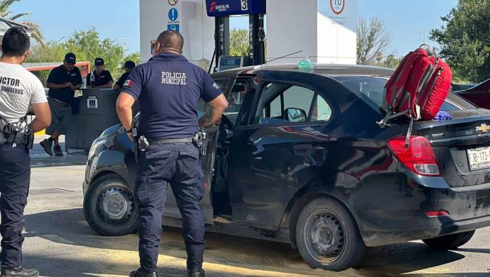 TRAGEDIA: Conductor FALLECE tras impactarse contra camellón