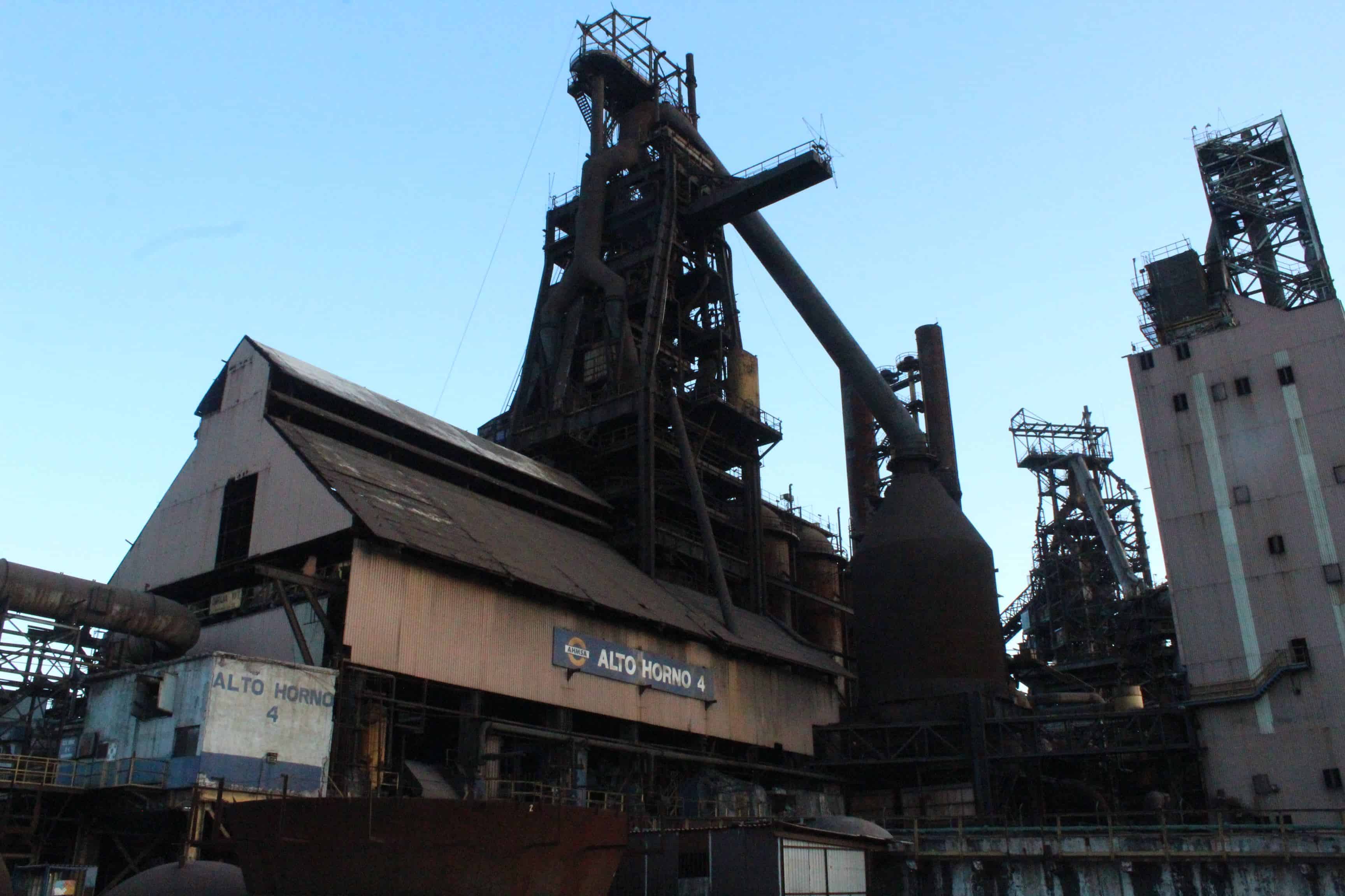 AHMSA señala que siguen trabajando en la llegada de nuevos inversionistas para la reactivación.