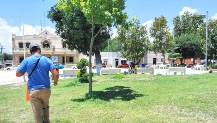 Supervisan segunda etapa de fumigación en escuelas de Allende