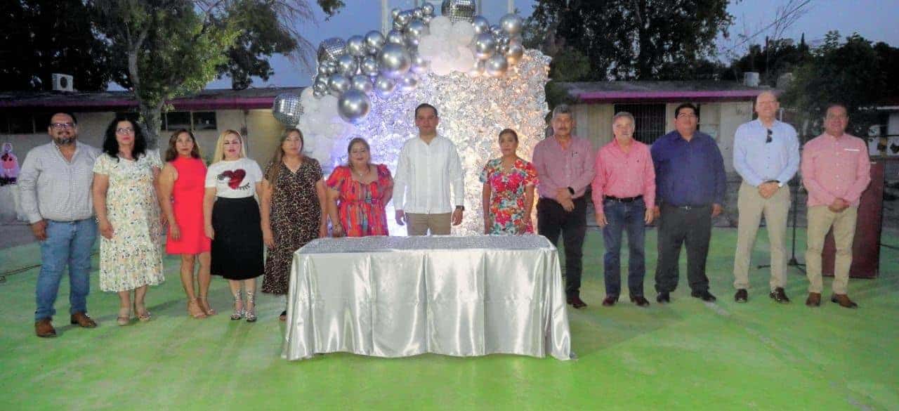 Celebración en Allende: Alcalde Pepe Díaz en graduación del DIF municipal 2024