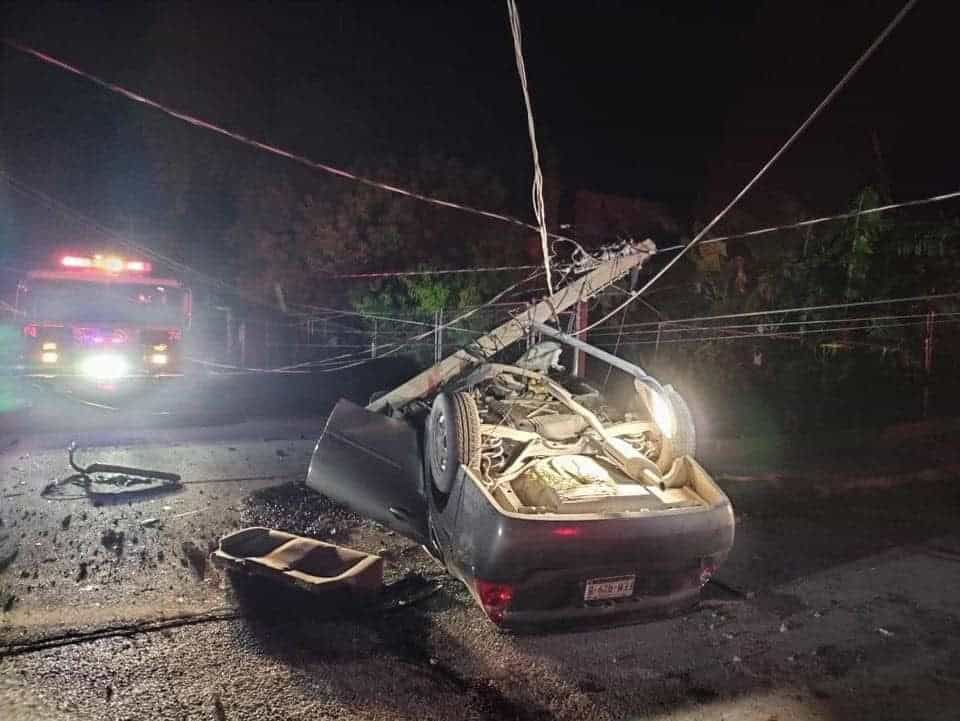Terrible accidente en Nava deja dos jóvenes heridos