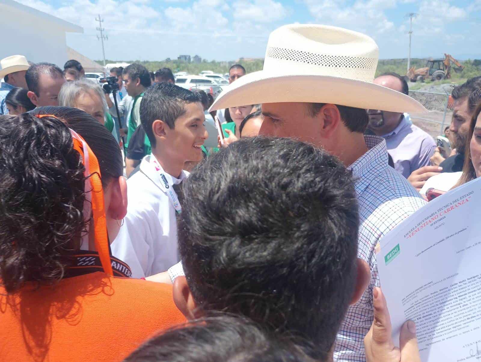 Secundaria Tienen Equipo de Cómputo Obsoleto