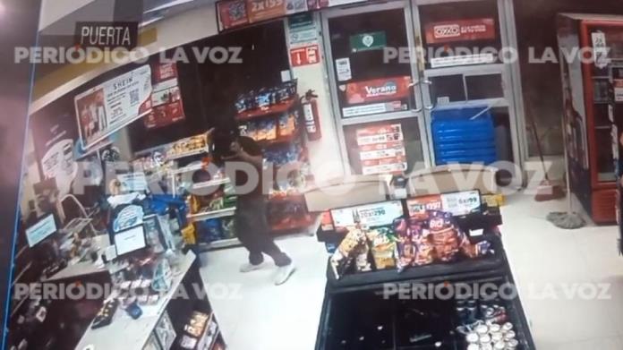 Se lleva asaltante dos mil de tienda