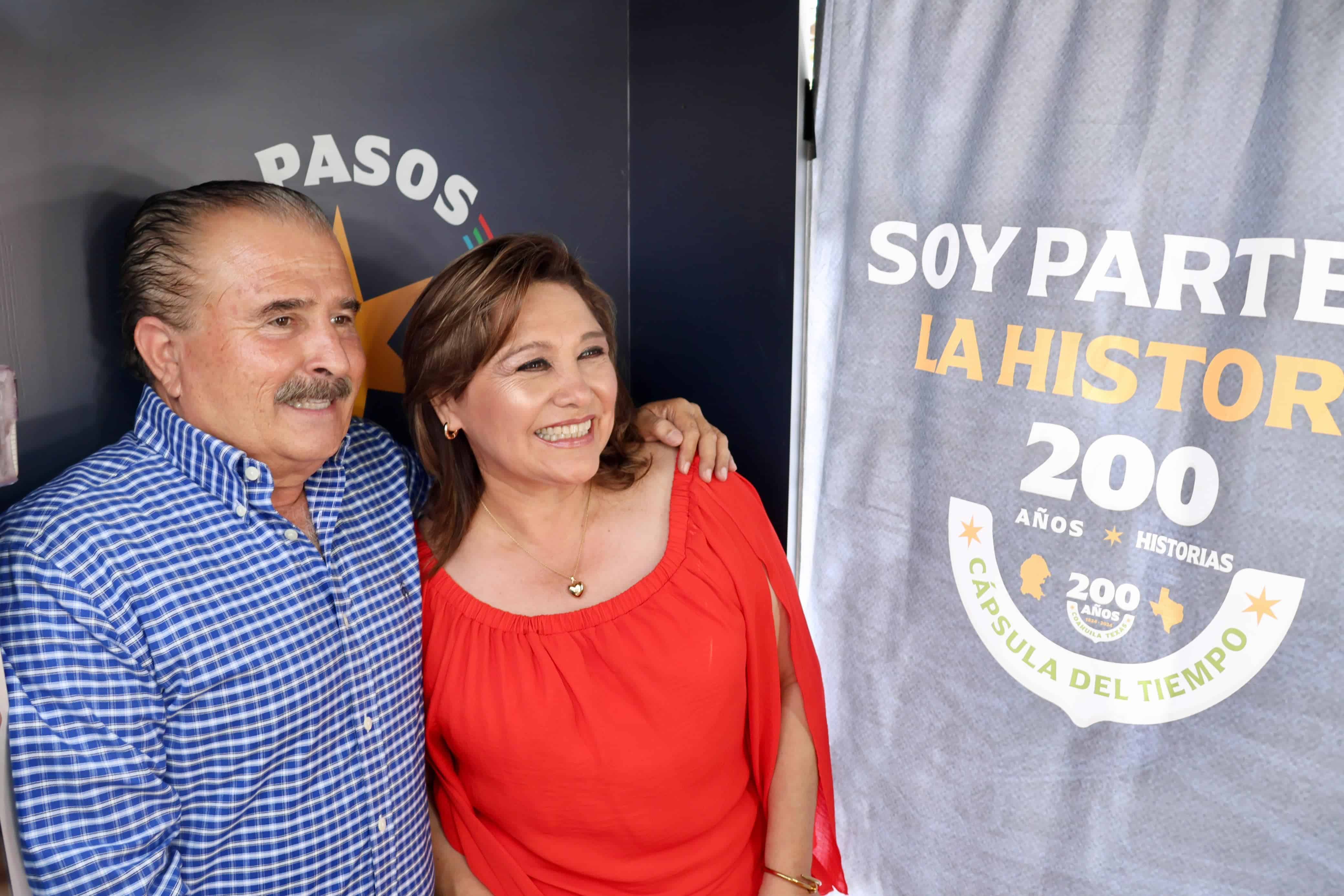 En Sabinas se formó la cápsula del tiempo para celebrar el Bicentenario de Coahuila-Texas.