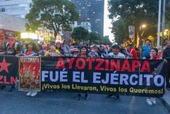 AMLO asegura siguen buscando a los 43 estudiantes de Ayotzinapa