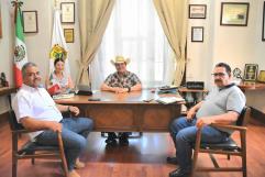 Se reúne Beto con alcalde electo Víctor Leija