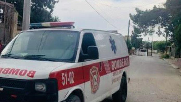 Auxilian bomberos a parturienta