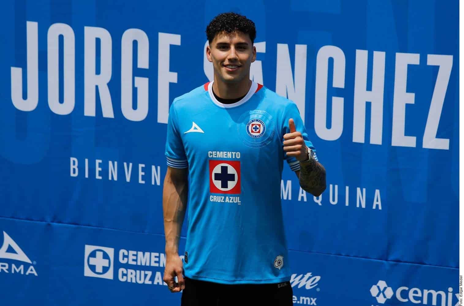 Vengo a ganar títulos en Cruz Azul.- Jorge Sánchez 
