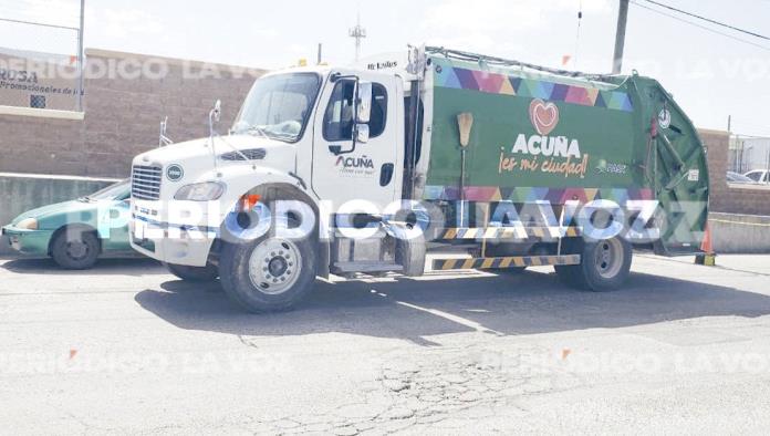 Se impacta con camión de basura