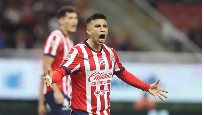 Chivas y Toluca empatan 0-0; Chicharito se va abucheado  