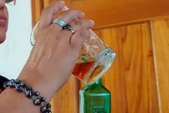 Alarma aumento de mujeres alcohólicas