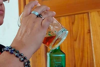 Alarma aumento de mujeres alcohólicas