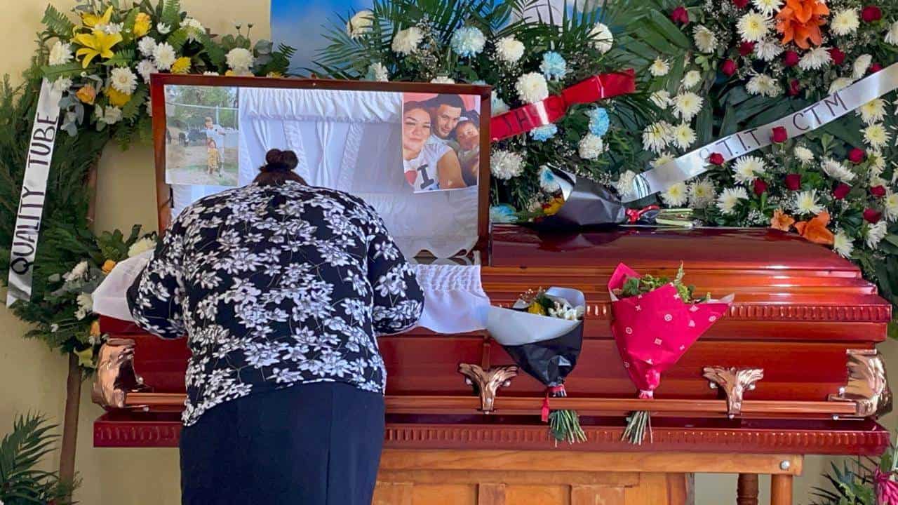 Despiden a Brayan Amaro Pérez Jasso, joven padre de familia fallecido en accidente de motocicleta.